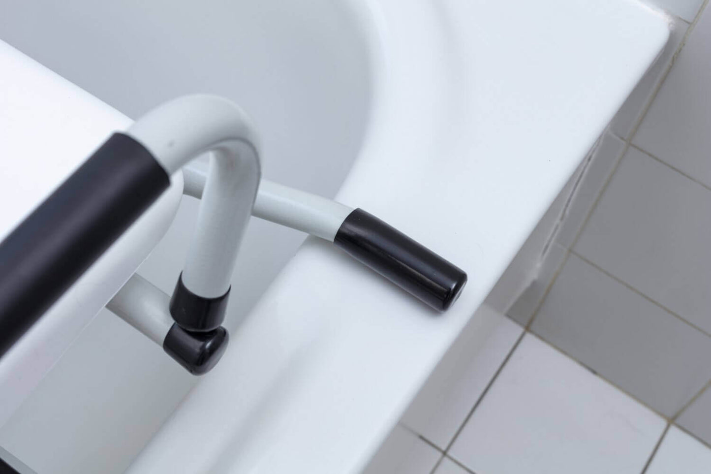 Badewannensitz Atlantis IV 360° drehbar mit Armlehnen