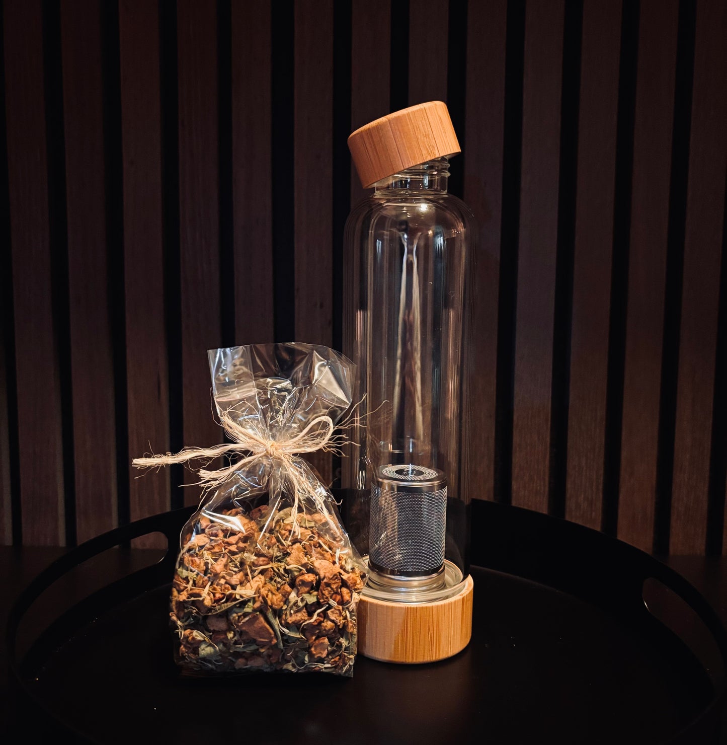Lotus Vita - Tee Glasflasche – Stilvoll & Nachhaltig - 550ml