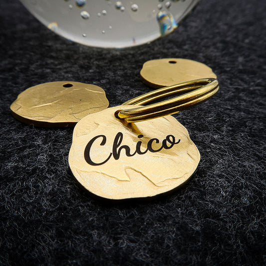 Extravagante Vintage Hundemarke mit Gravur personalisiert, Material Messing, 25mm