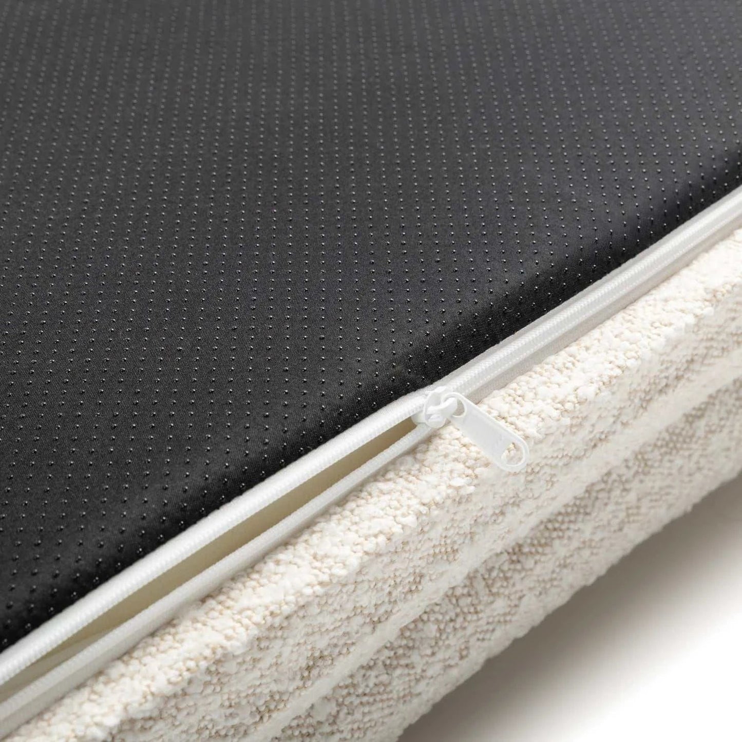 Hundebett Barklay Größe S mit Boucèbezug