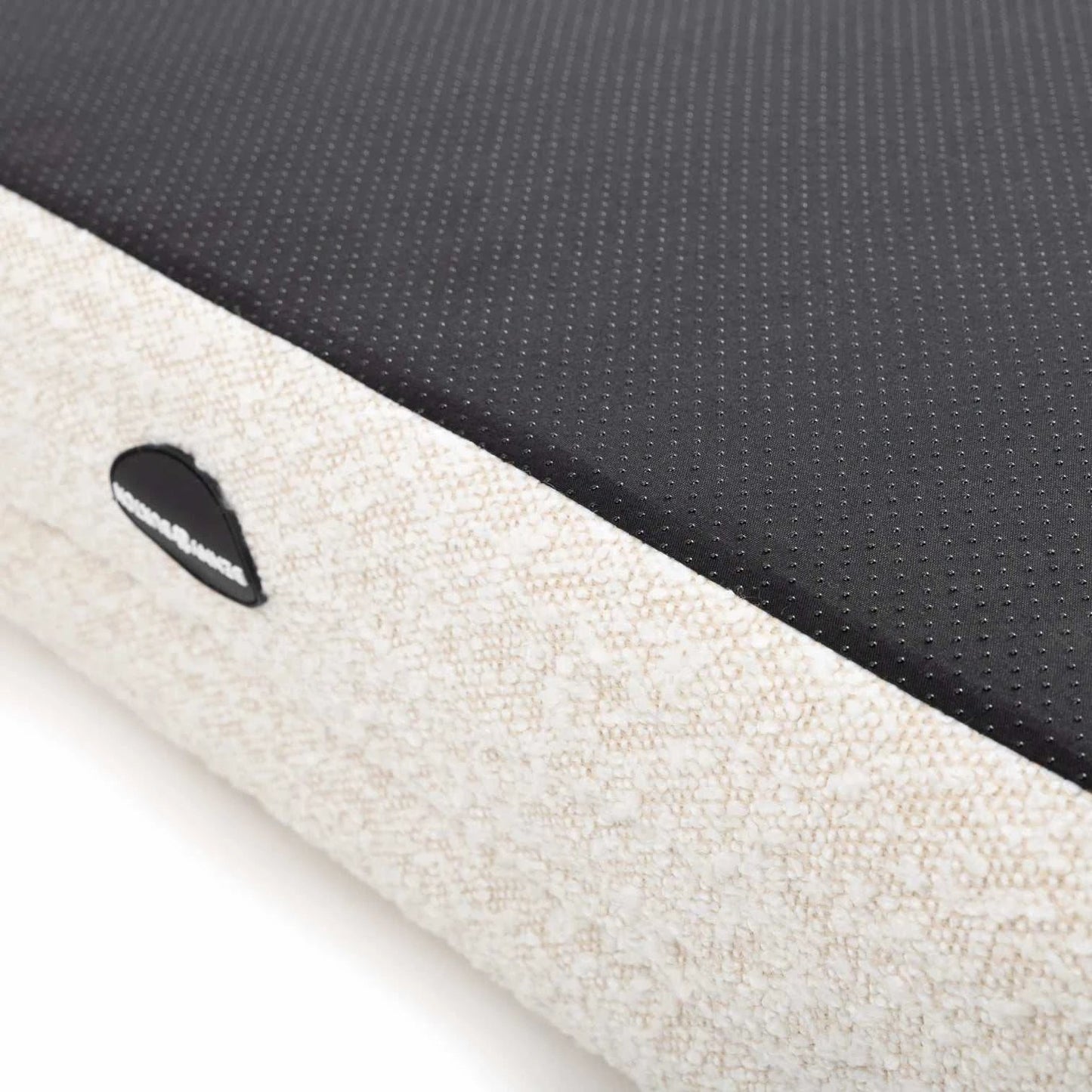 Hundebett Barklay Größe S mit Boucèbezug