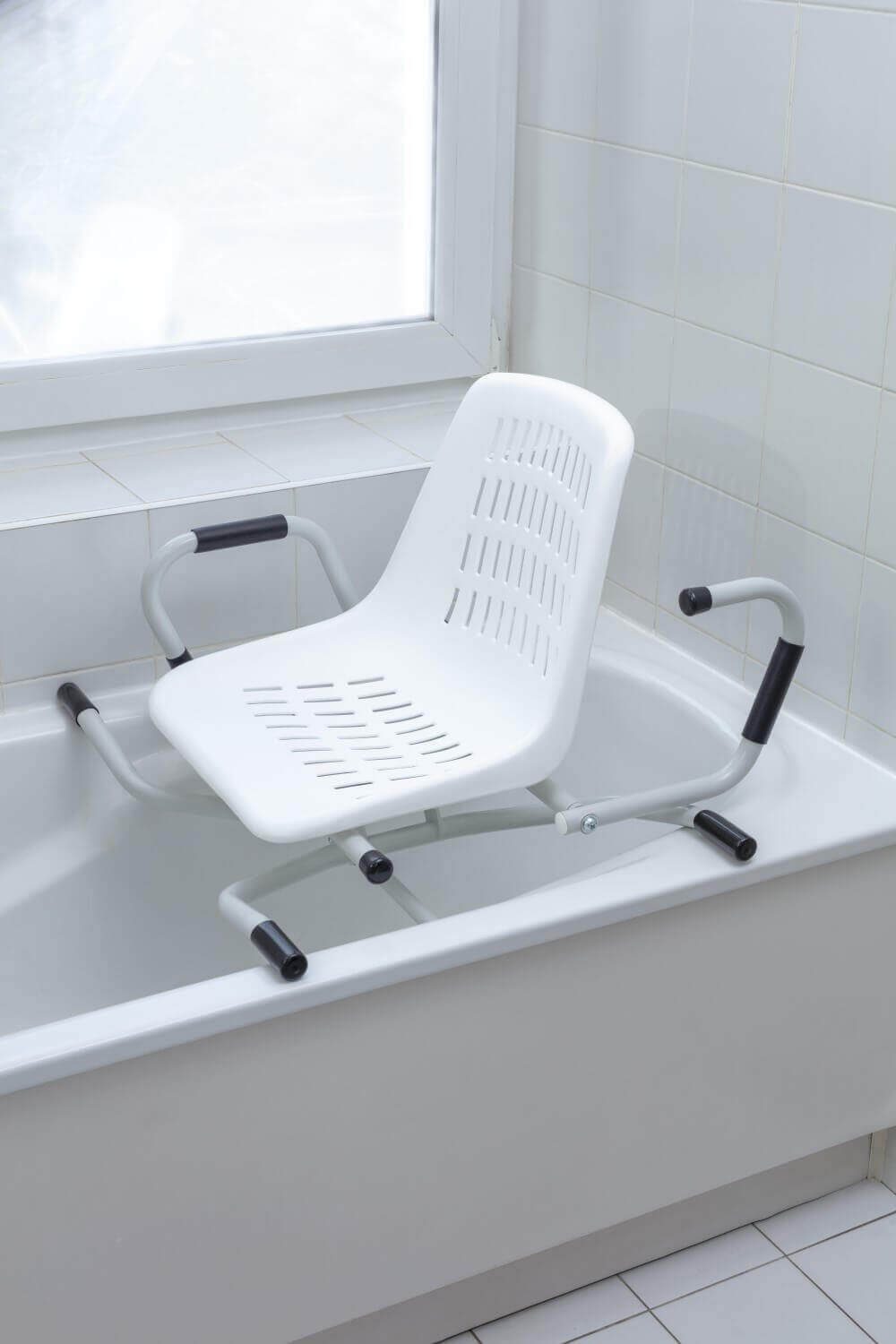 Badewannensitz Atlantis IV 360° drehbar mit Armlehnen