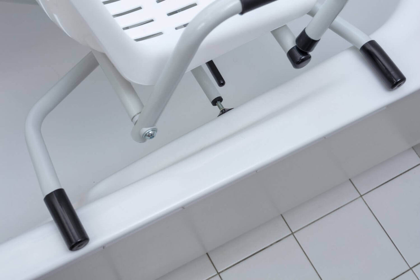 Badewannensitz Atlantis IV 360° drehbar mit Armlehnen