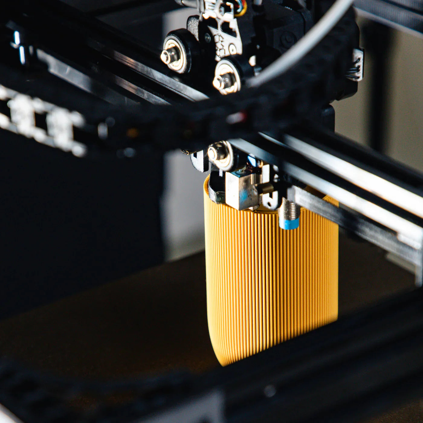 Pille - Vase - Schwarz 27cm - Nachhaltiges Design von Dennis Maass