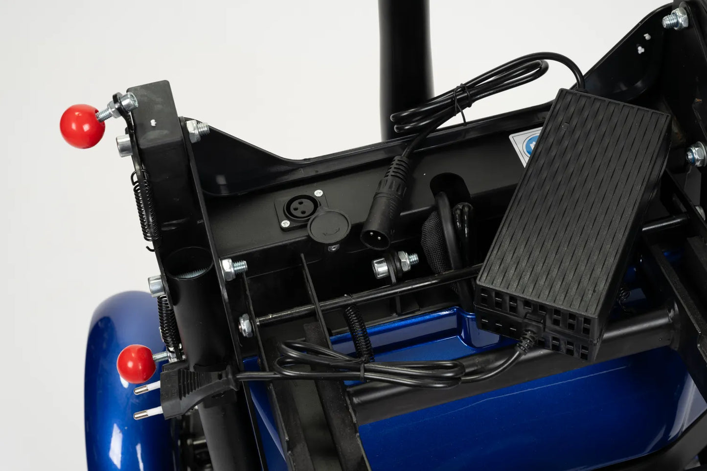 Faltbarer Elektro-Scooter mit Sitz & Korb, 25 km Reichweite