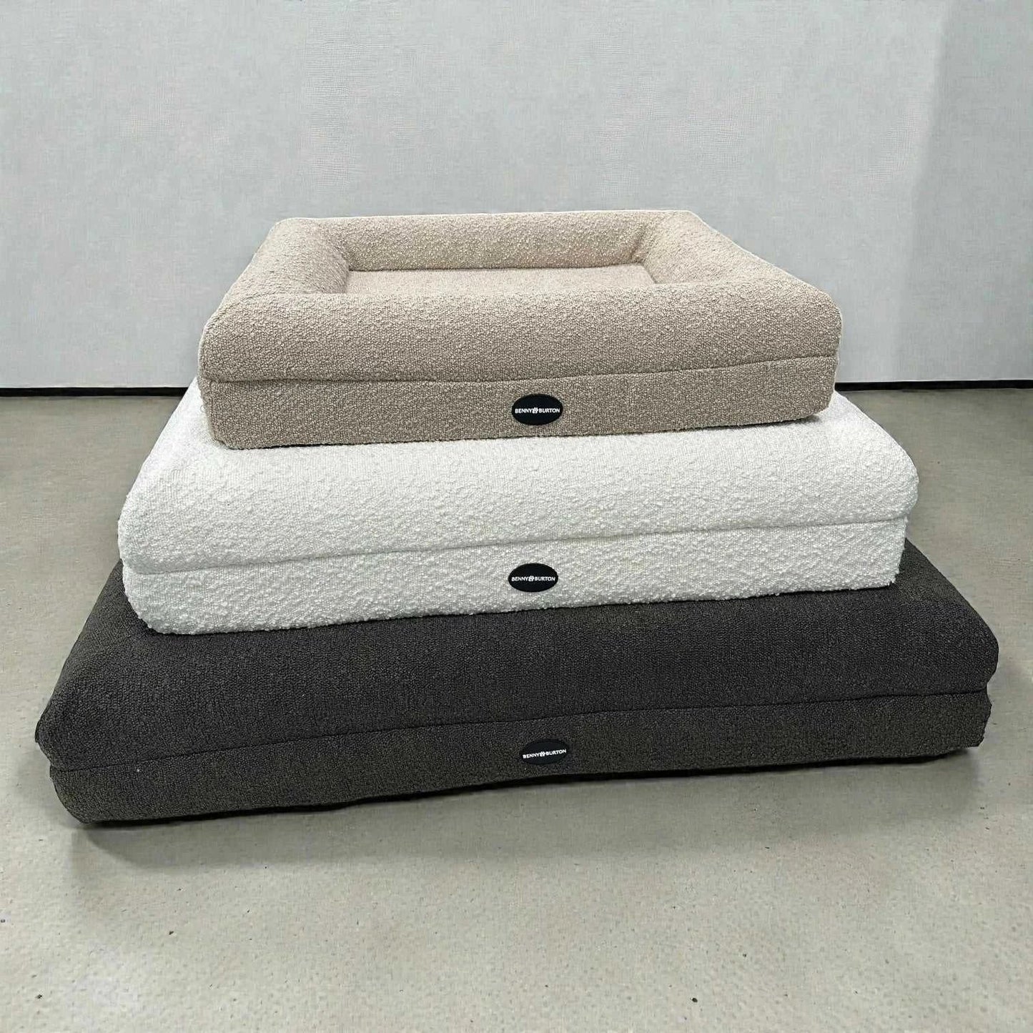 Hundebett Barklay Größe M mit Bouclébezug