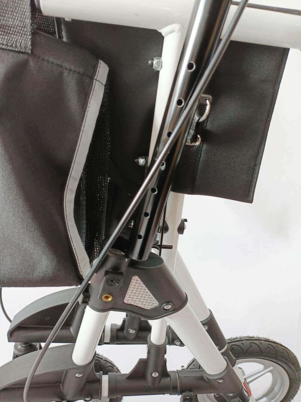 Antar Outdoor Rollator mit Luftbereifung - AT51031