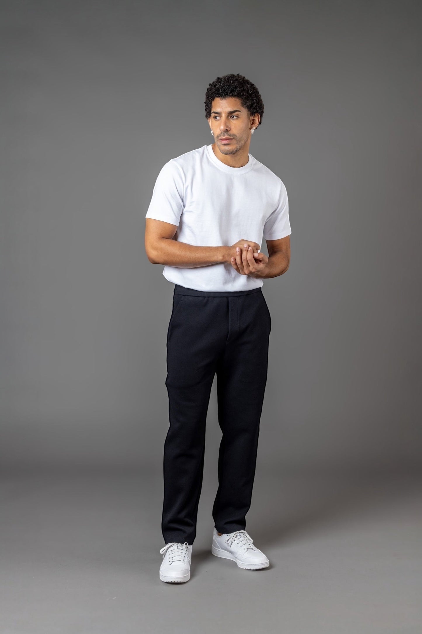 MODERNE SCHMALE JOGGINGHOSE P10