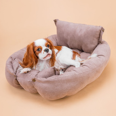 Leichte Matte mit Kissen mit drei verschiedenen Liegemöglichkeiten