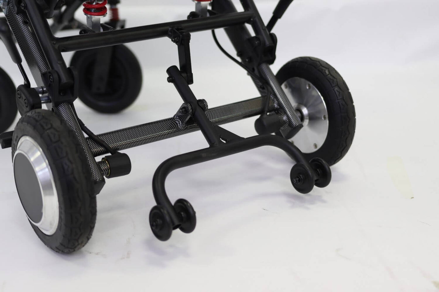 Elektro Carbon Faltrollstuhl leicht faltbar bis 120 kg – AT52325