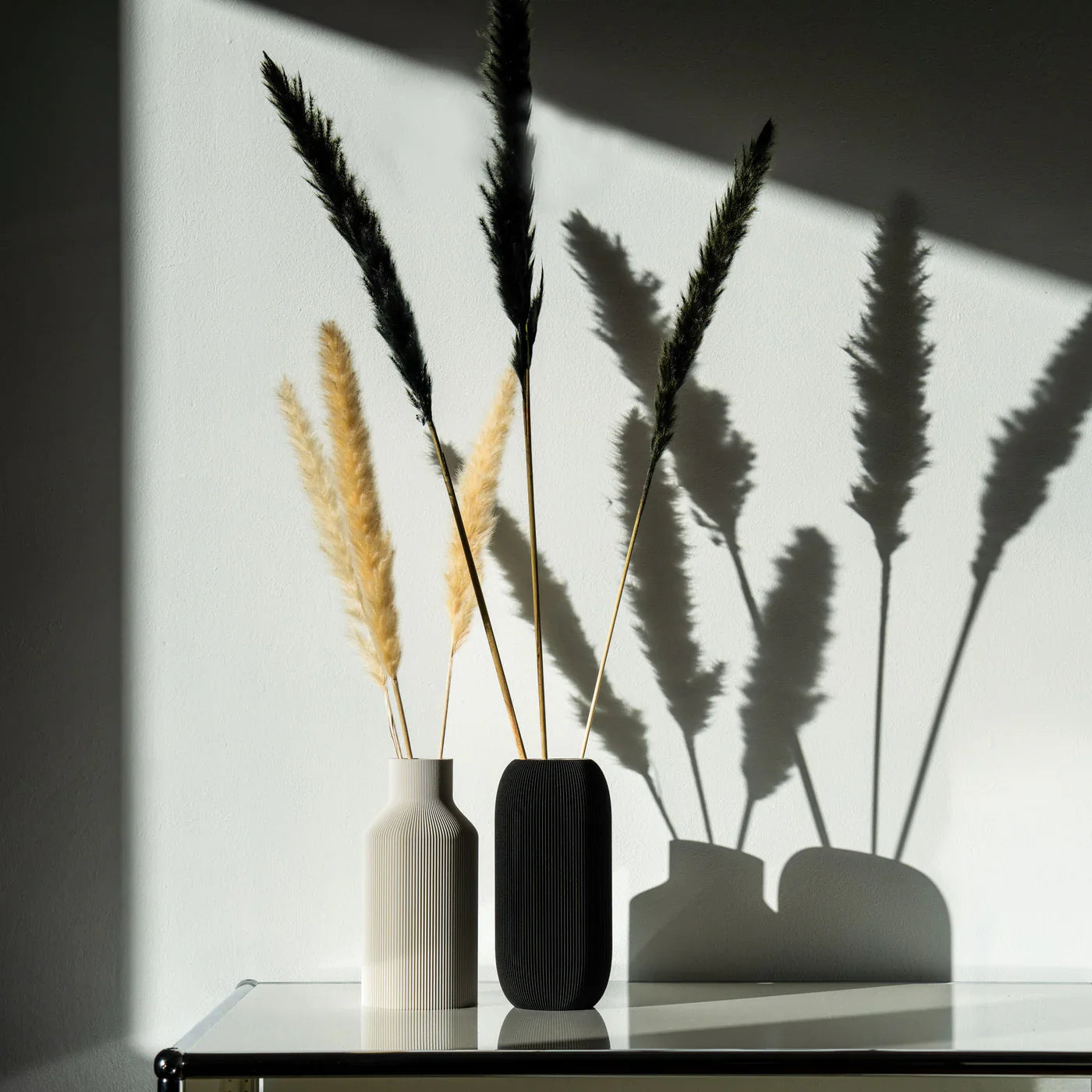 Pille - Vase - Schwarz 27cm - Nachhaltiges Design von Dennis Maass