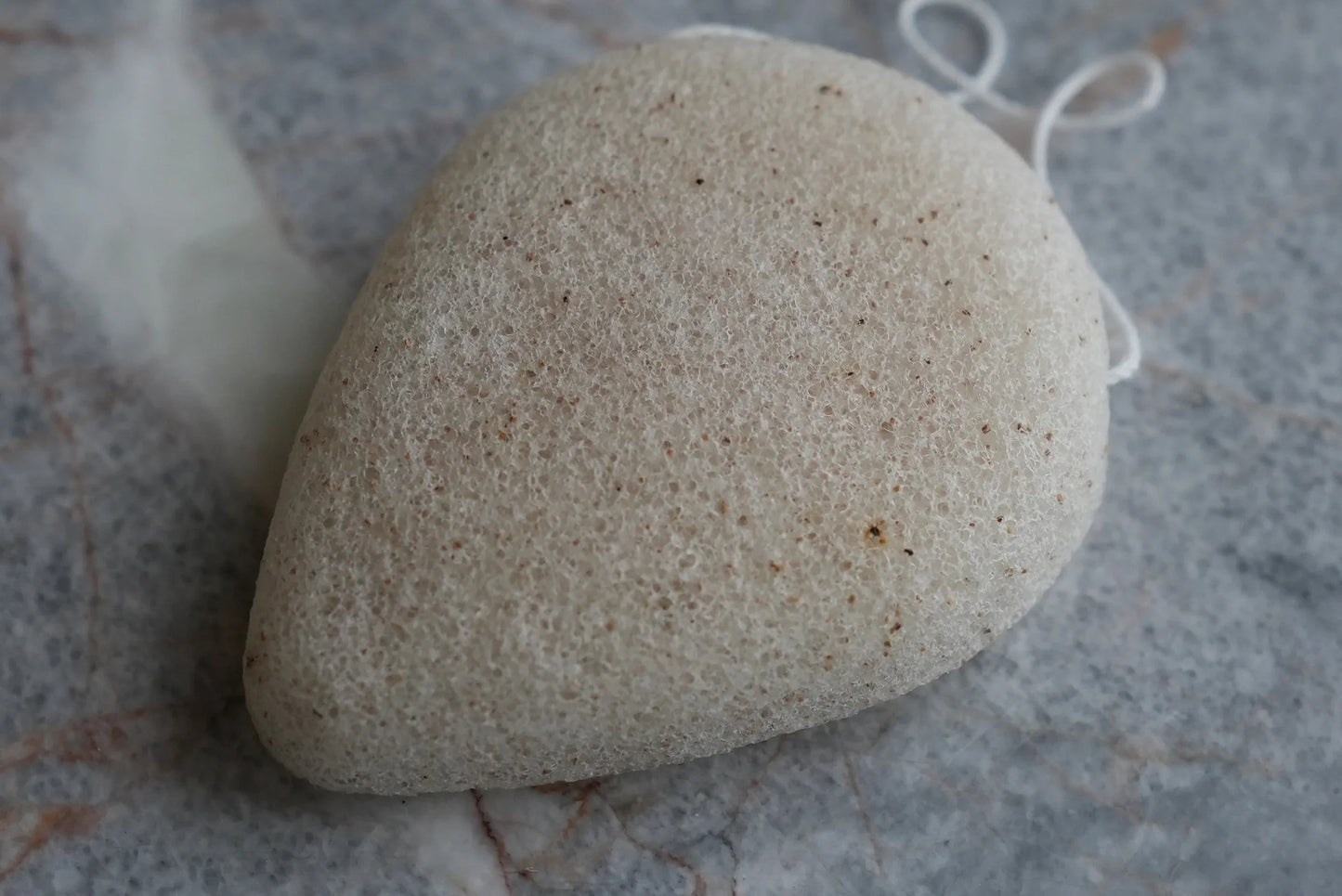 Natural Konjac Sponge for Face care and Acne Scras , Organic Sponge For Babies Skin