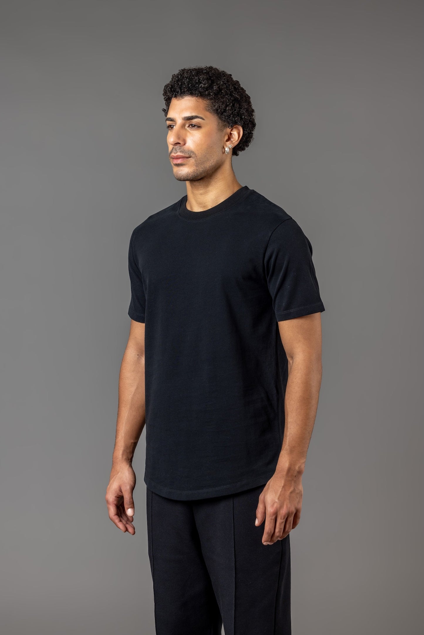 BASIC T-SHIRT RUNDER SAUM T25